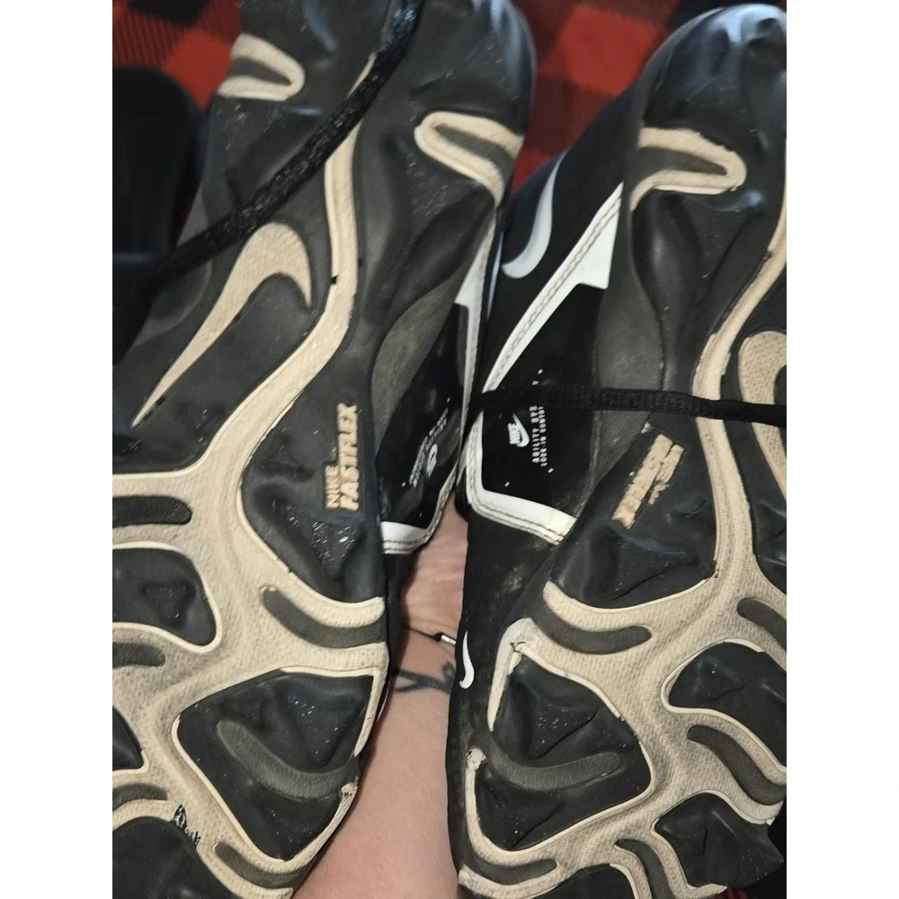 Nike Alpha Menace Shark 3 Football Cleats Black White Youth 3.5Y CV0581-001